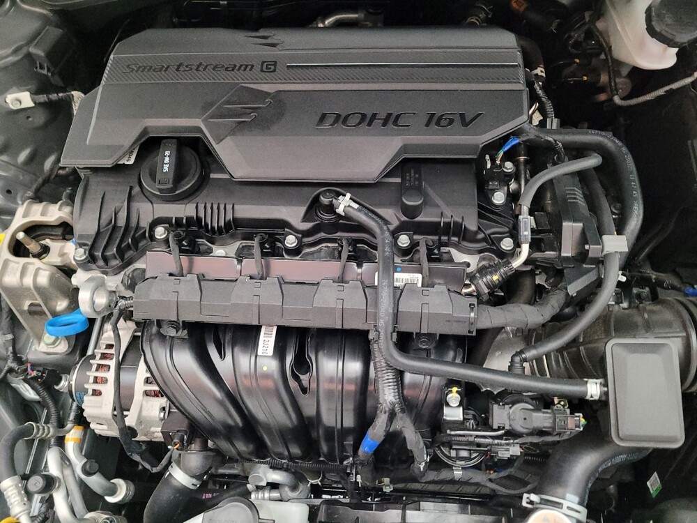 2025 Hyundai Elantra in Riverside, CA 92504 - 18137110 28