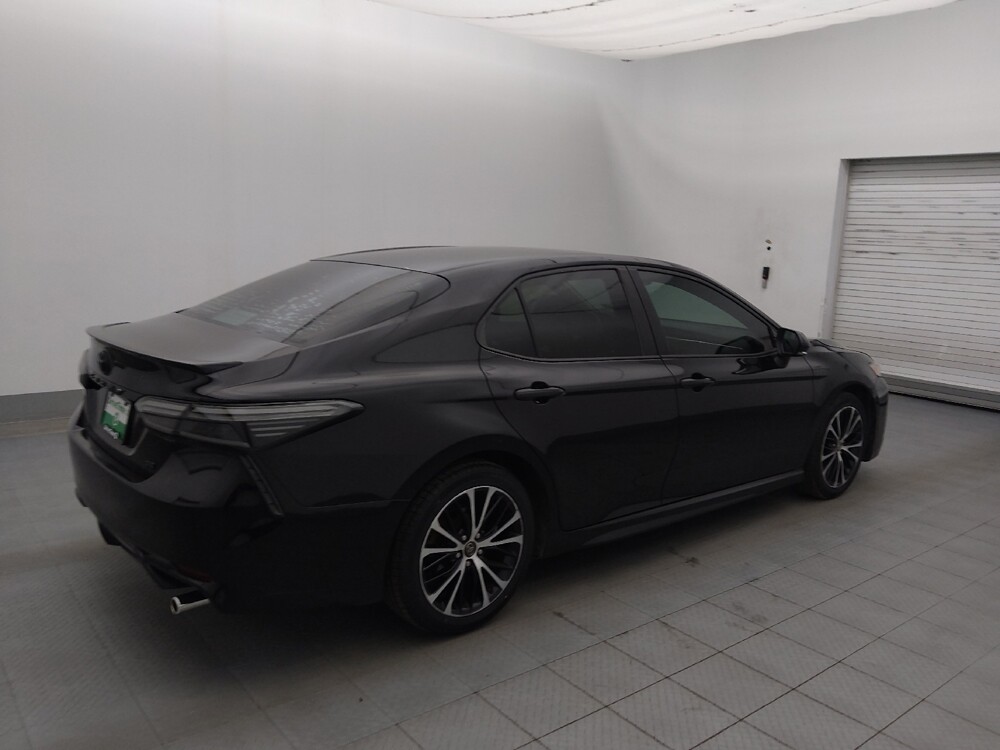 2018 Toyota Camry in Macon, GA 31210 - 18137113 10
