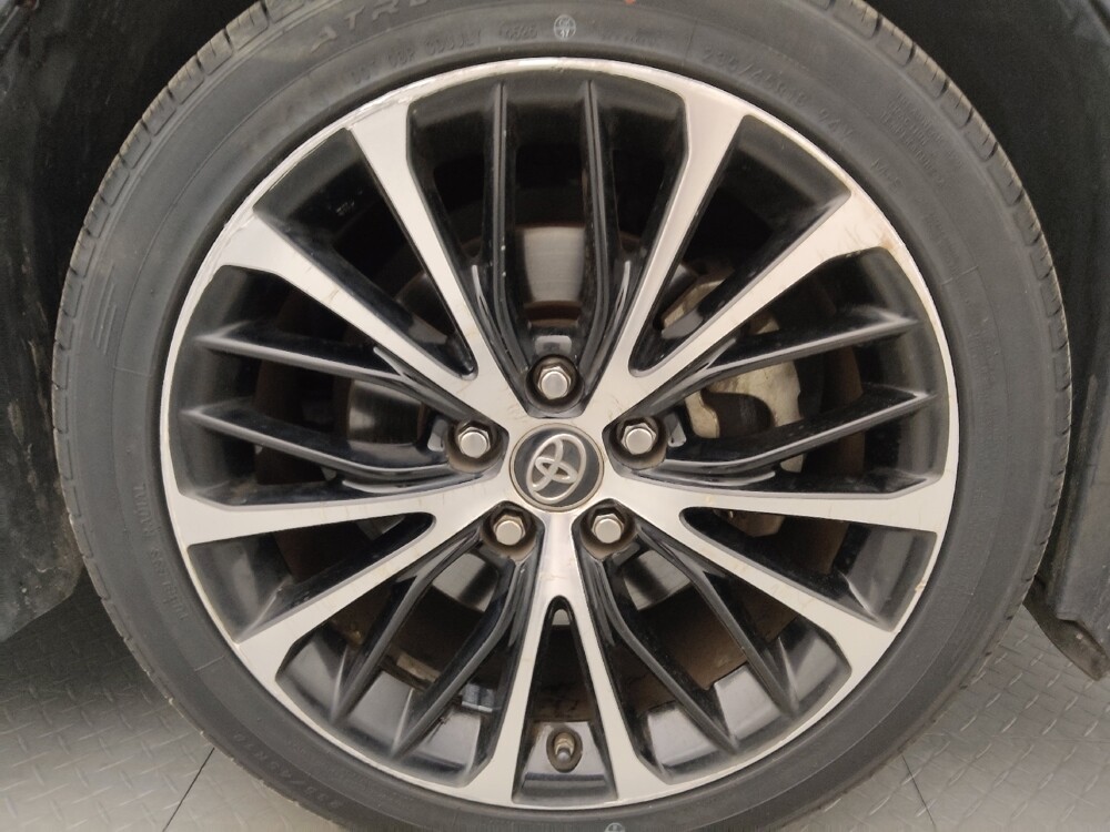 2018 Toyota Camry in Macon, GA 31210 - 18137113 31