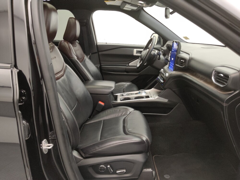 2020 Ford Explorer in St. Louis, MO 63136 - 18137122 21