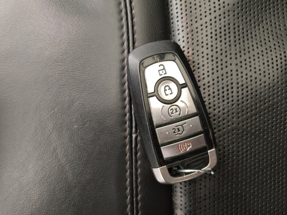 2020 Ford Explorer in St. Louis, MO 63136 - 18137122 32