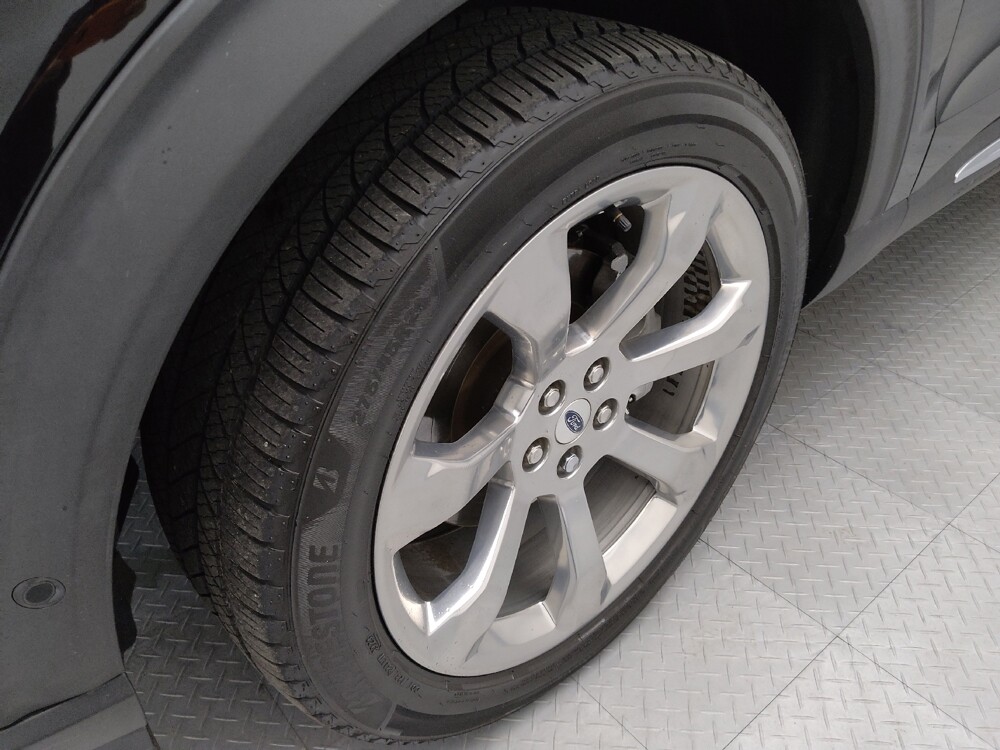 2020 Ford Explorer in St. Louis, MO 63136 - 18137122 31