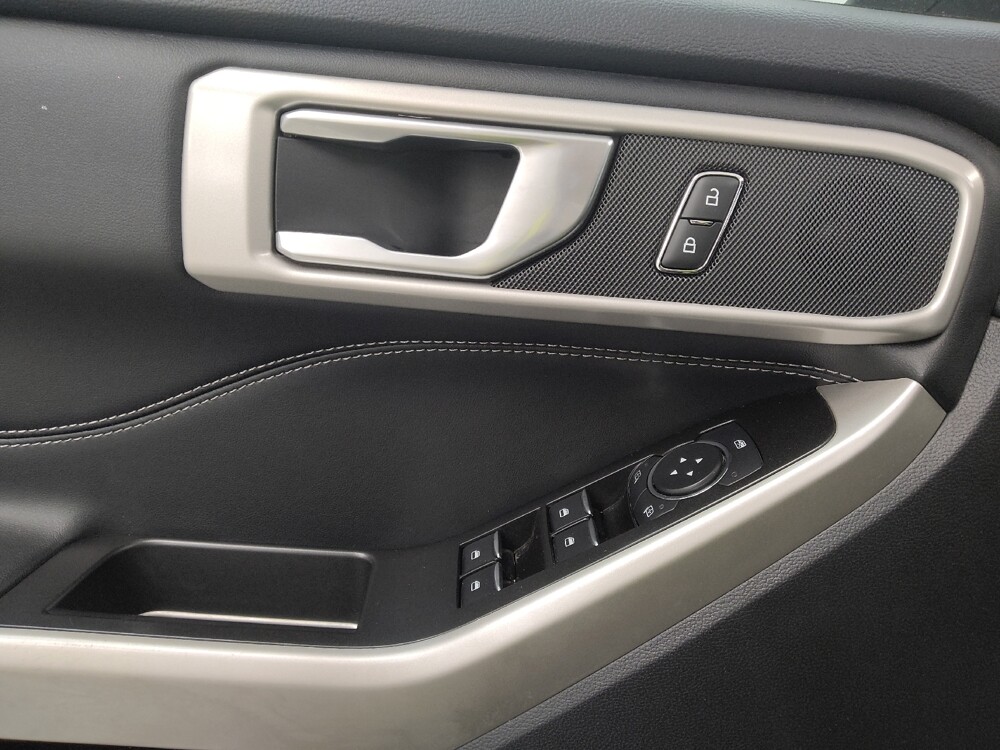 2022 Ford Explorer in St. Louis, MO 63136 - 18137128 27