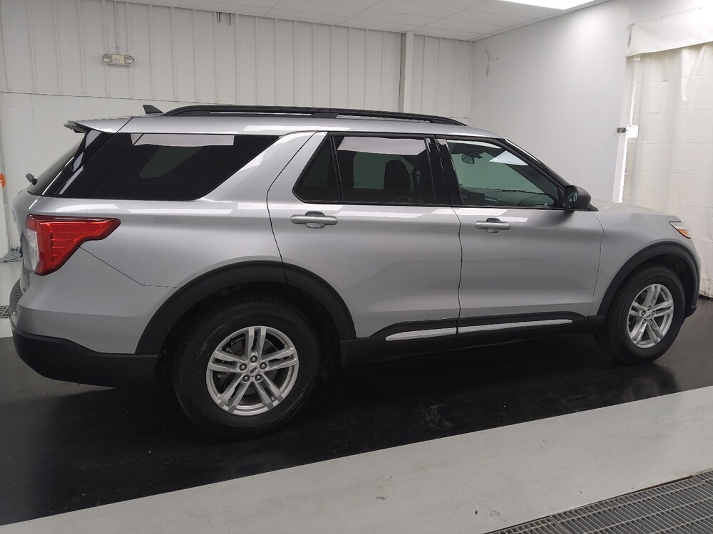 2022 Ford Explorer in St. Louis, MO 63136 - 18137128 10