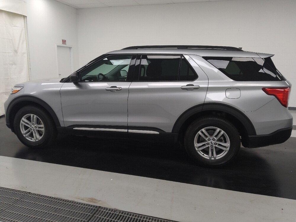 2022 Ford Explorer in St. Louis, MO 63136 - 18137128 3