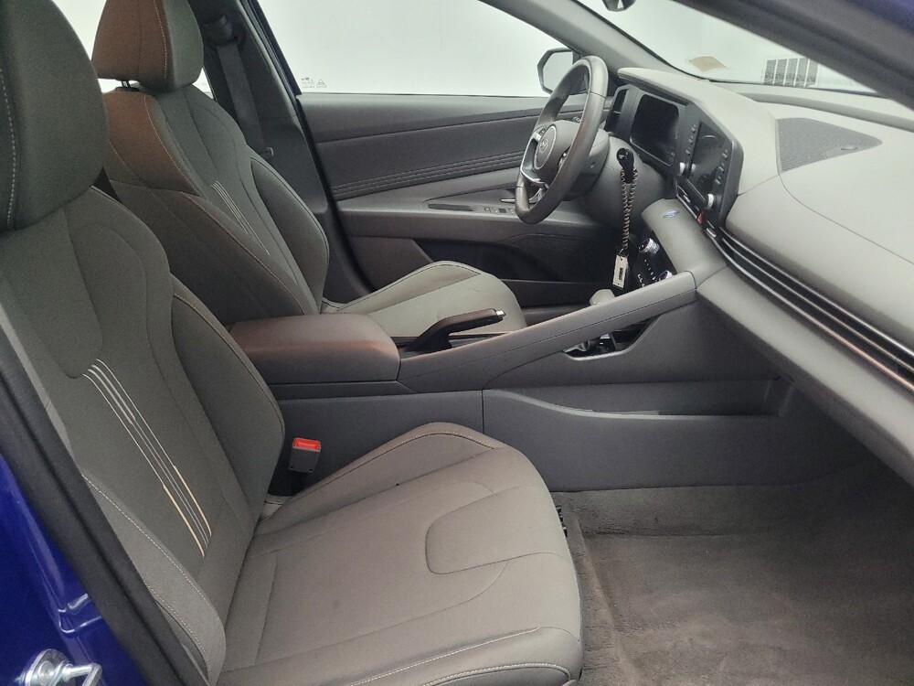 2025 Hyundai Elantra in Pelham, AL 35124 - 18137138 21