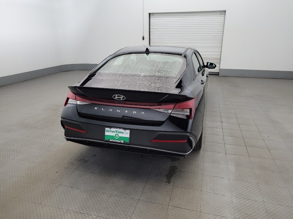 2025 Hyundai Elantra in Richmond, VA 23235 - 18137140 7