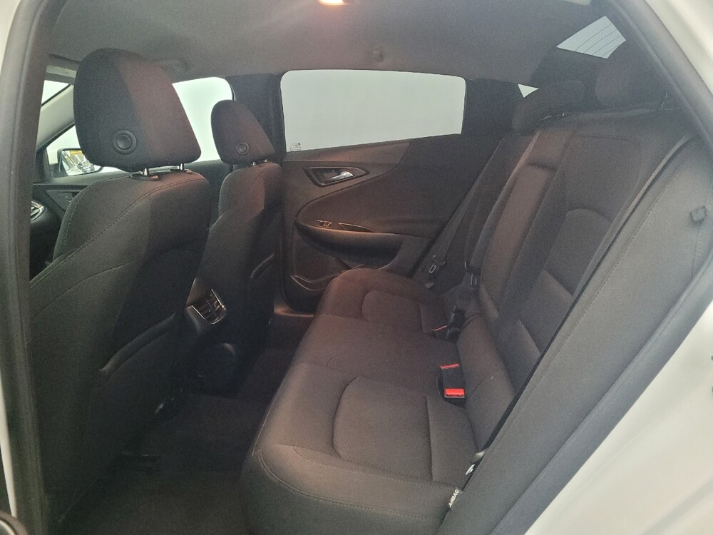 2018 Chevrolet Malibu in New Castle, DE 19720 - 18137148 18