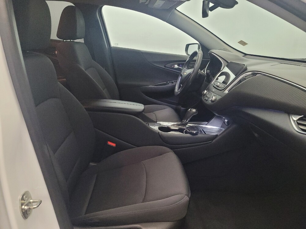 2018 Chevrolet Malibu in New Castle, DE 19720 - 18137148 21