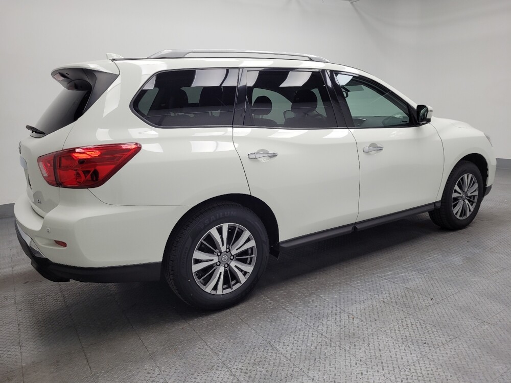 2020 Nissan Pathfinder in Las Vegas, NV 89102 - 18137162 10