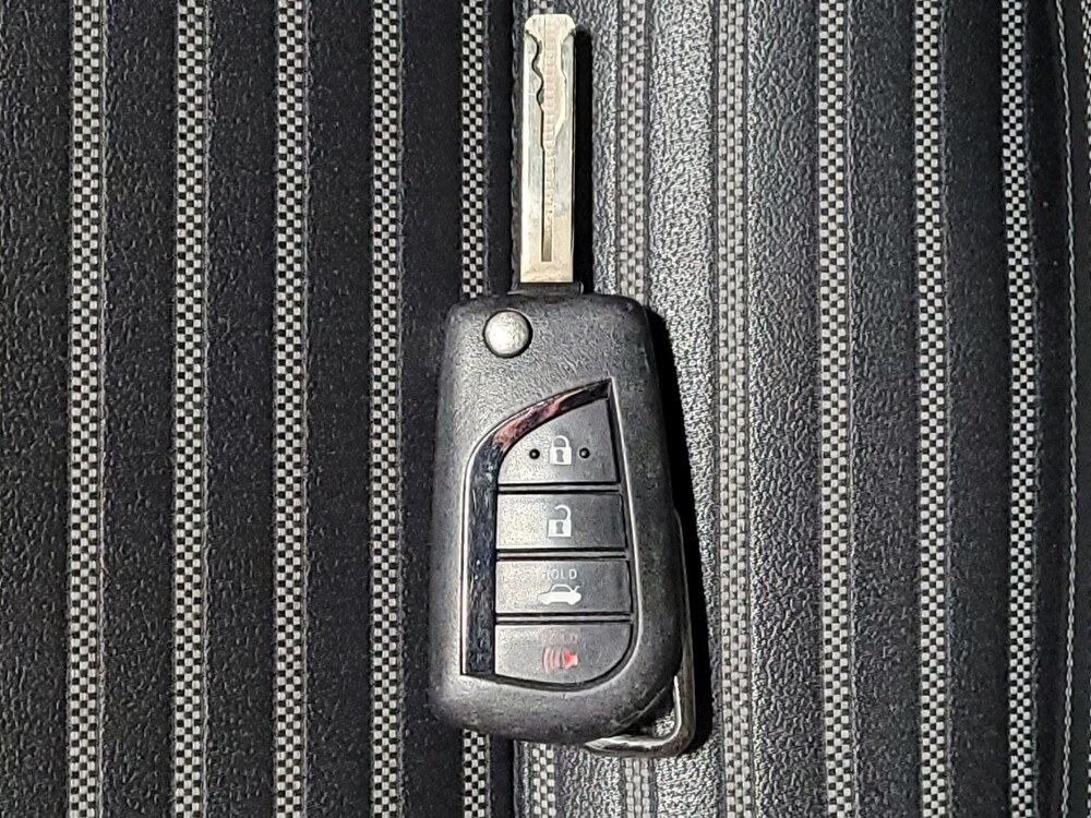 2020 Toyota Camry in Jacksonville, FL 32225 - 18137170 32
