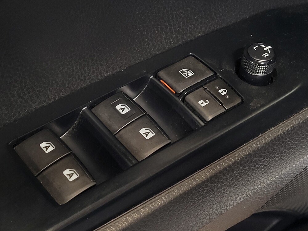2020 Toyota Camry in Jacksonville, FL 32225 - 18137170 27