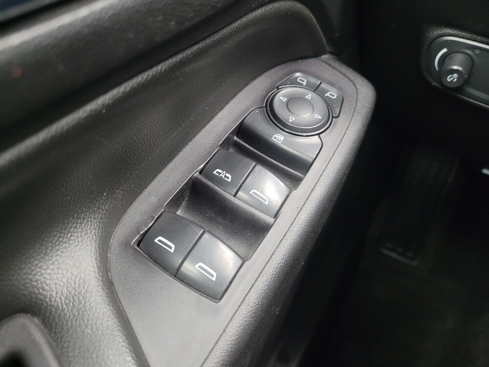 2021 Chevrolet Equinox in Indianapolis, IN 46219 - 18137174 27