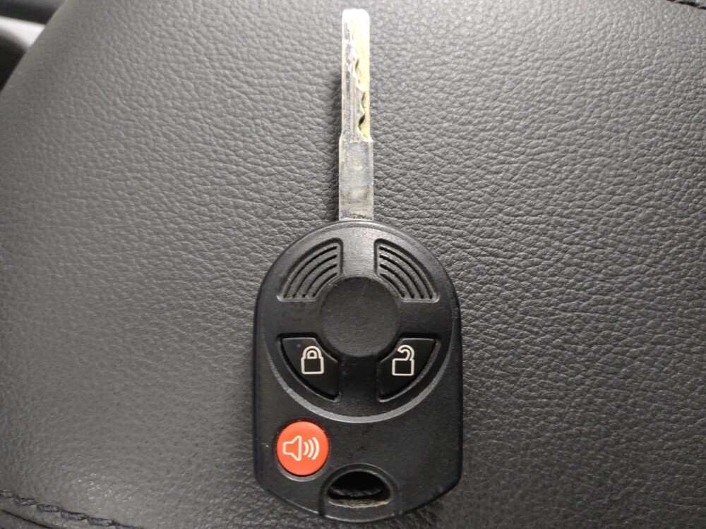2015 Ford Escape in Houston, TX 77074 - 18137189 32