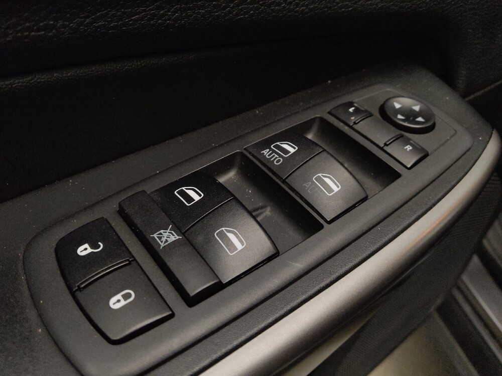 2019 Jeep Cherokee in Albuquerque, NM 87123 - 18137193 27