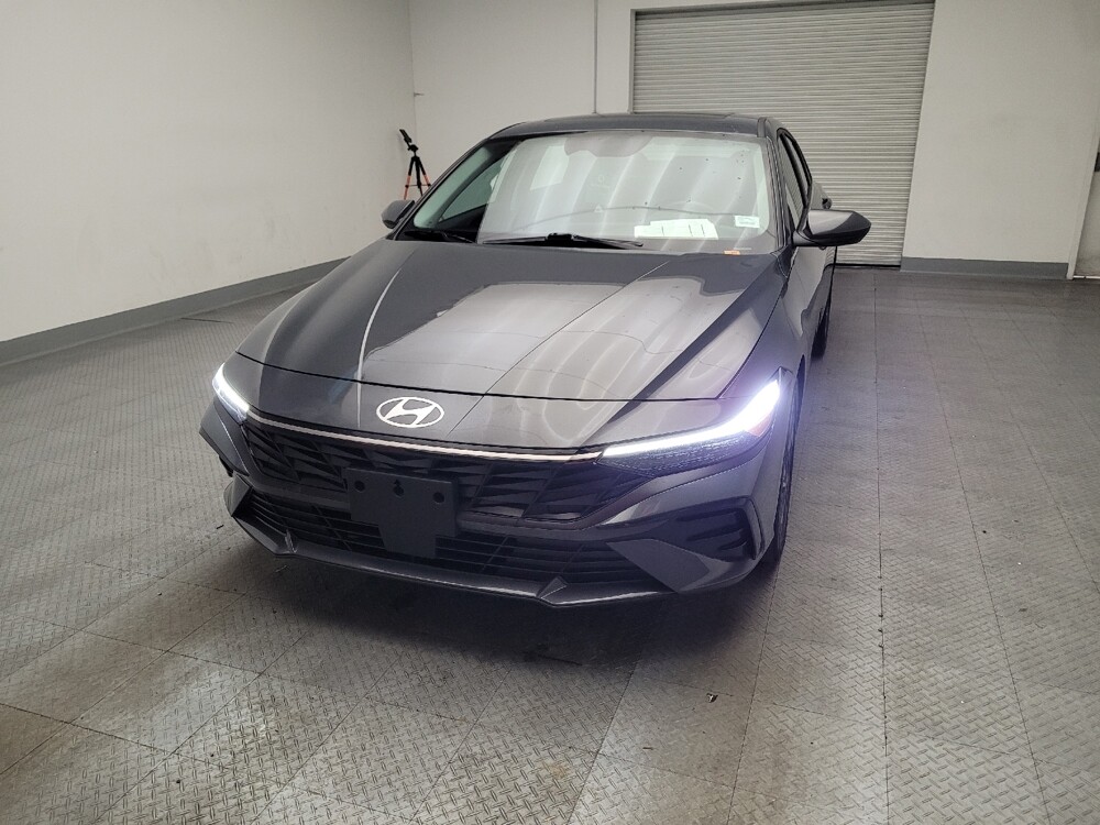 2025 Hyundai Elantra in Fresno, CA 93726 - 18137200 15