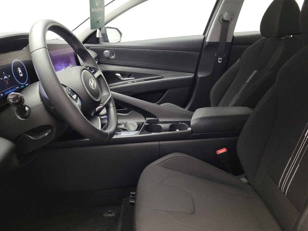 2025 Hyundai Elantra in Fresno, CA 93726 - 18137200 17