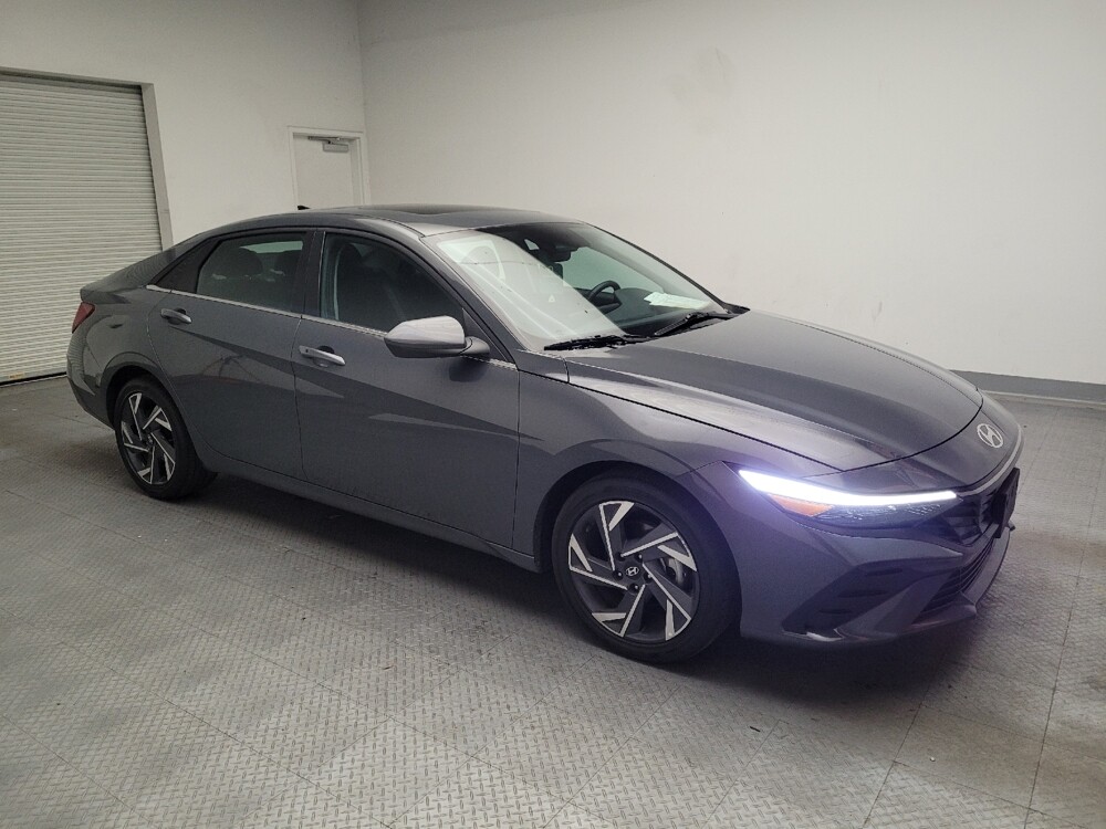 2025 Hyundai Elantra in Fresno, CA 93726 - 18137200 11