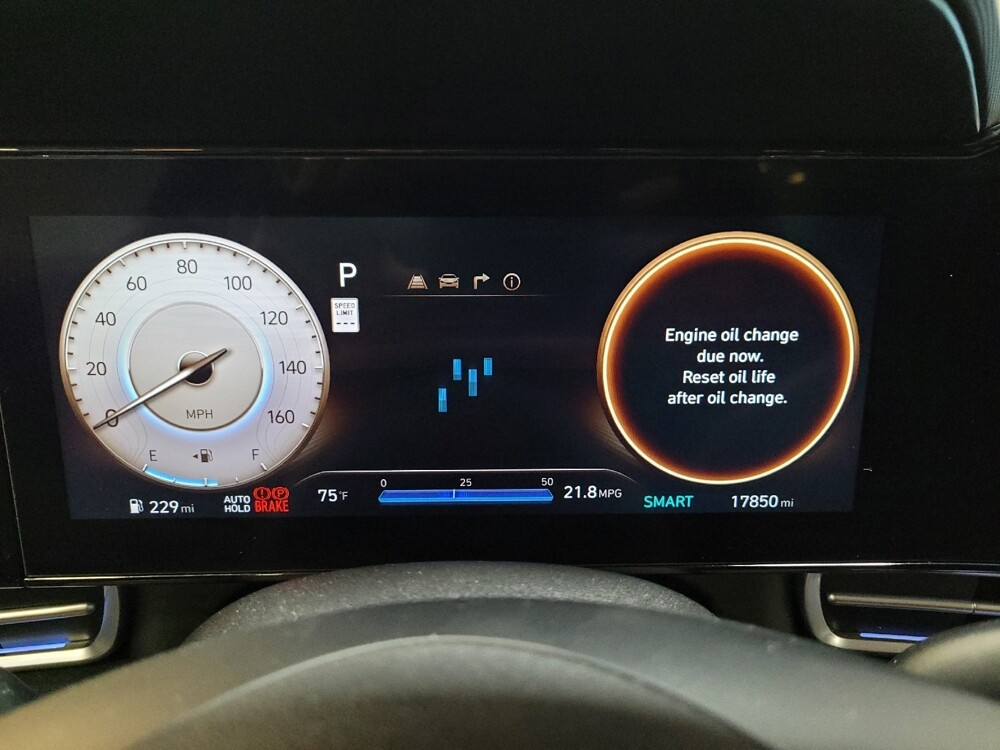 2025 Hyundai Elantra in Fresno, CA 93726 - 18137200 23