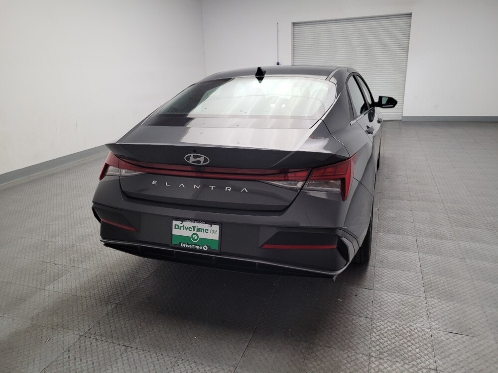2025 Hyundai Elantra in Fresno, CA 93726 - 18137200 7