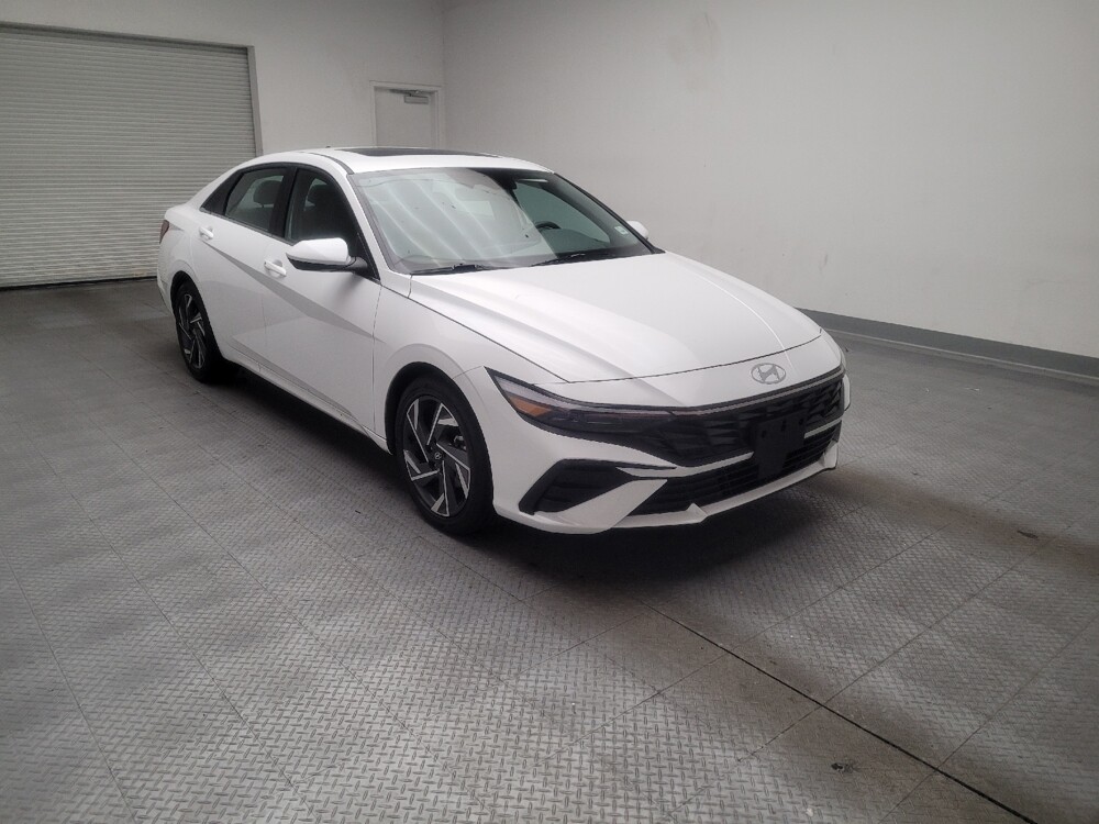 2025 Hyundai Elantra in Montclair, CA 91763 - 18137205 13