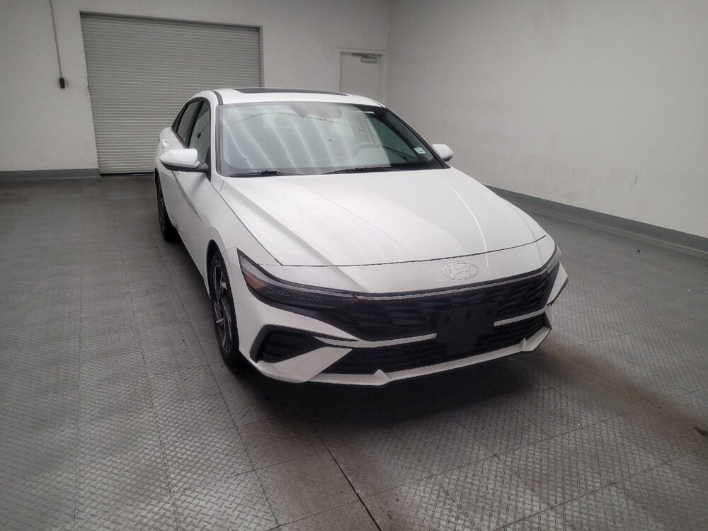 2025 Hyundai Elantra in Montclair, CA 91763 - 18137205 14