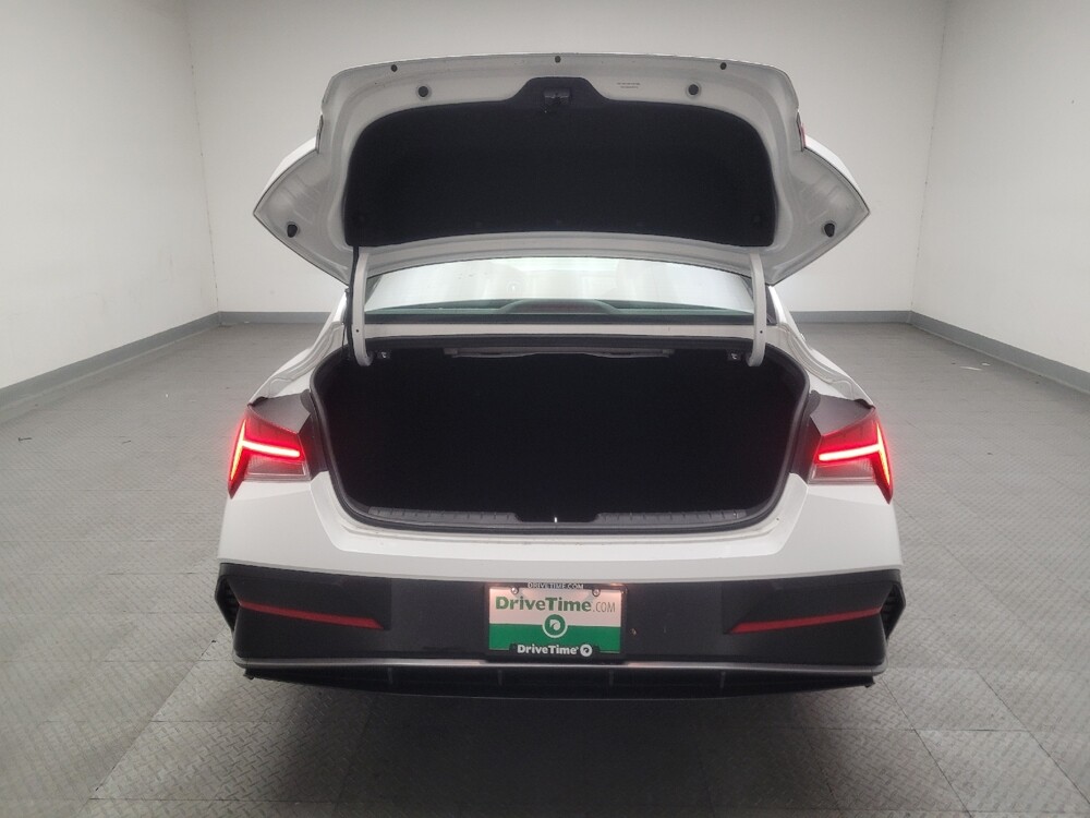 2025 Hyundai Elantra in Montclair, CA 91763 - 18137205 29