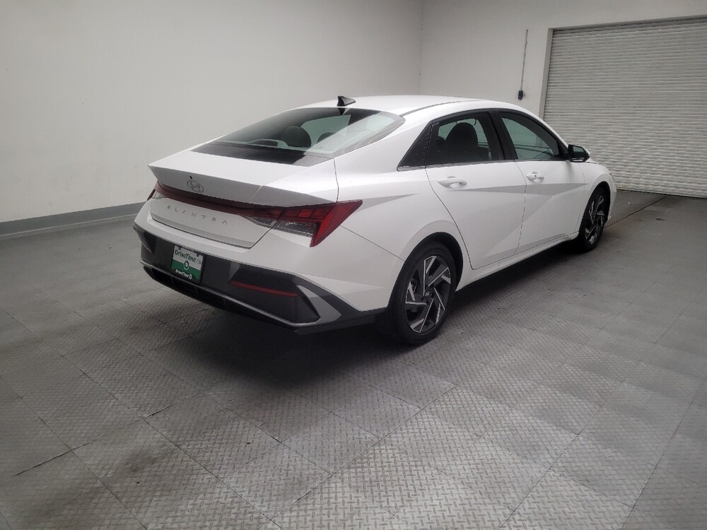 2025 Hyundai Elantra in Montclair, CA 91763 - 18137205 9