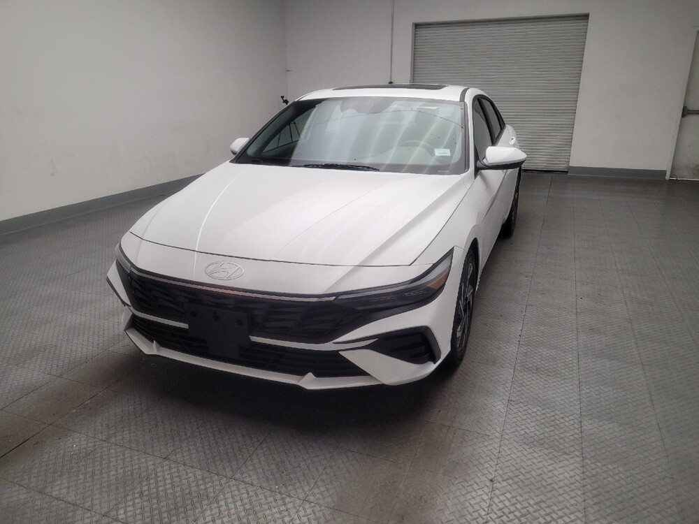 2025 Hyundai Elantra in Montclair, CA 91763 - 18137205 15