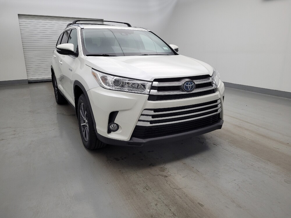 2019 Toyota Highlander in Miamisburg, OH 45342 - 18137212 14