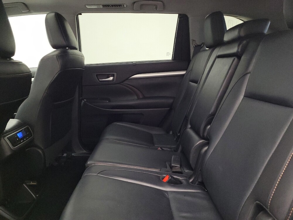 2019 Toyota Highlander in Miamisburg, OH 45342 - 18137212 18