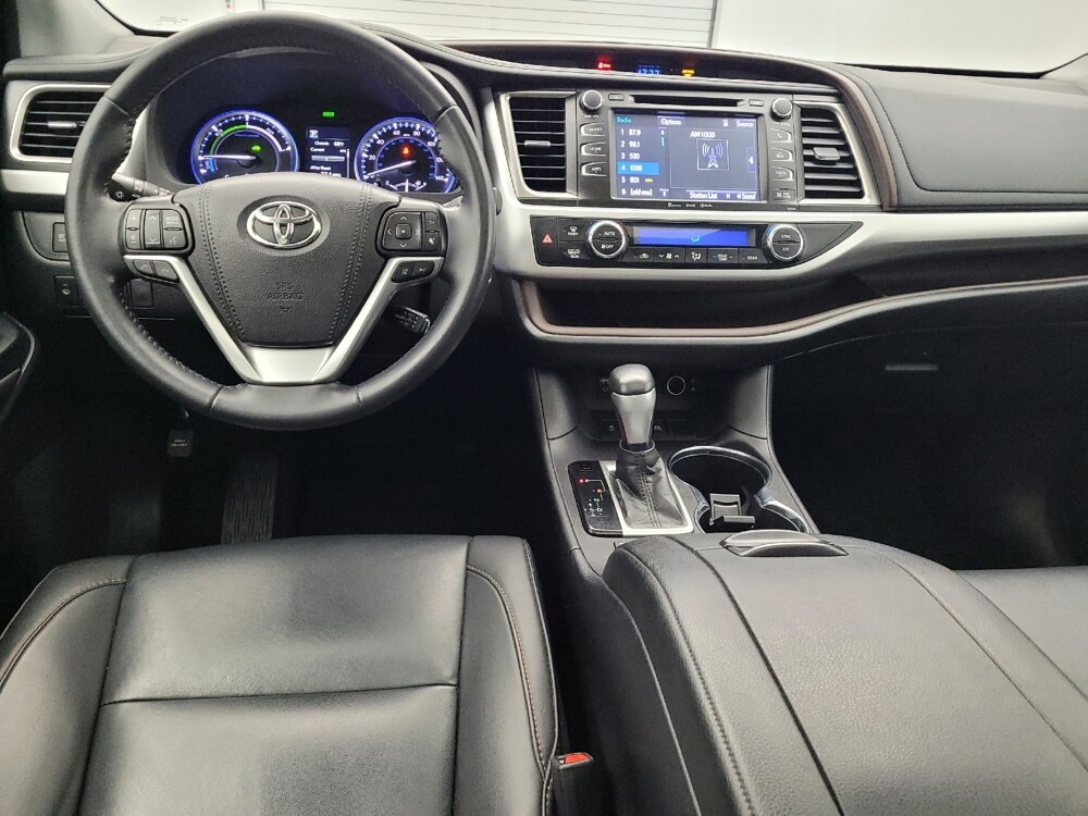 2019 Toyota Highlander in Miamisburg, OH 45342 - 18137212 22