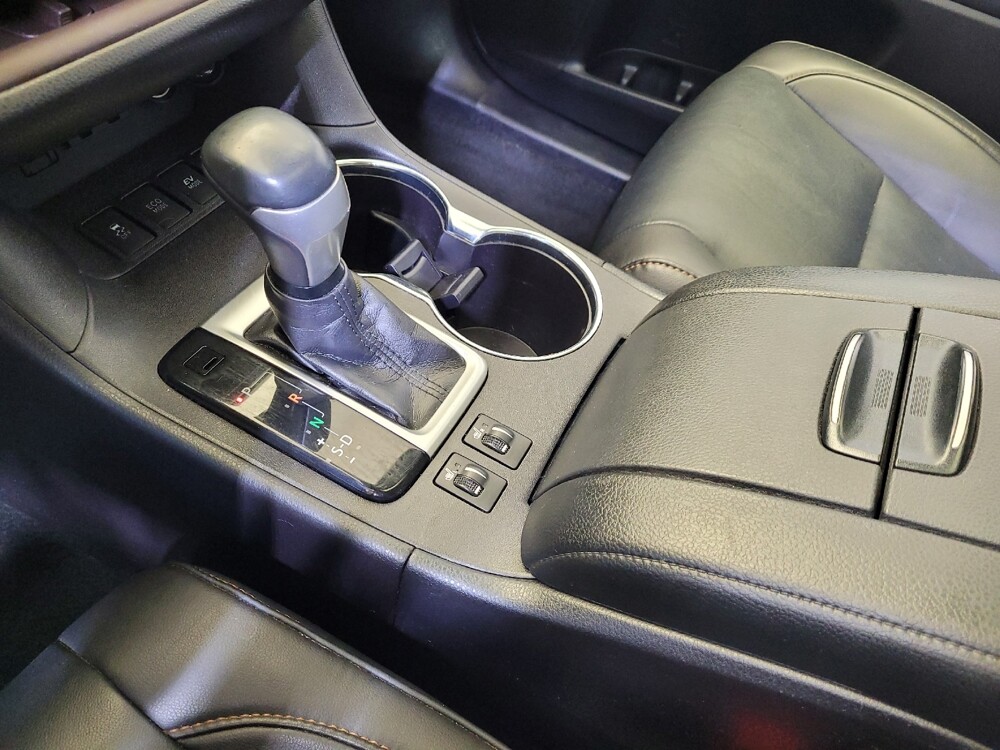 2019 Toyota Highlander in Miamisburg, OH 45342 - 18137212 26