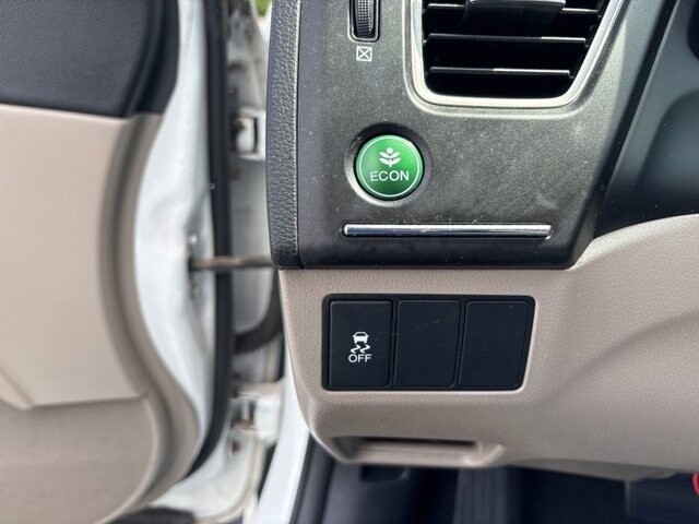 2014 Honda Civic in Marysville, OH 43040 - 18137234 17