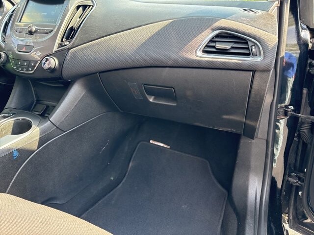 2017 Chevrolet Cruze in Marysville, OH 43040 - 18137235 42