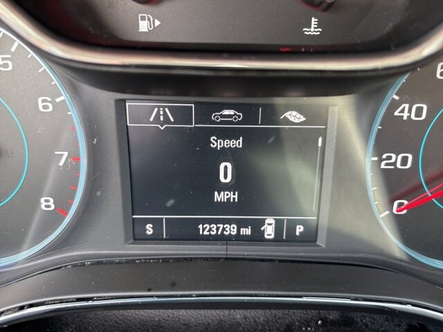 2017 Chevrolet Cruze in Marysville, OH 43040 - 18137235 22