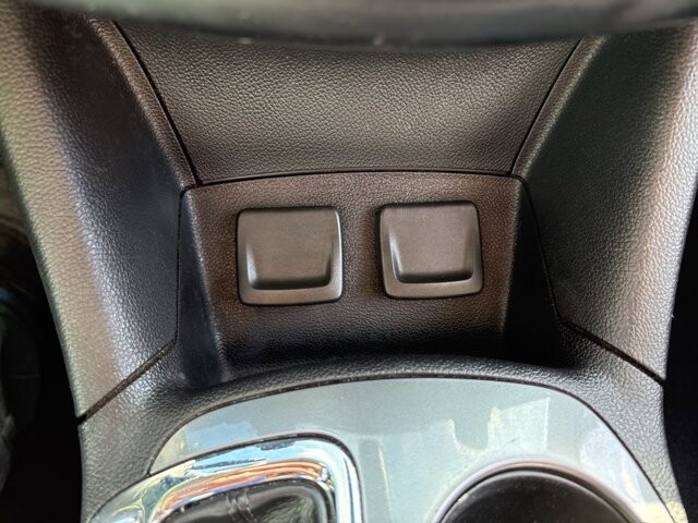 2017 Chevrolet Cruze in Marysville, OH 43040 - 18137235 27