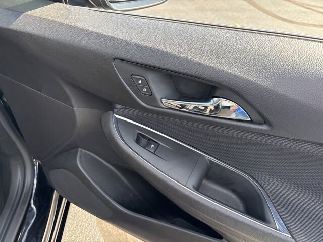 2017 Chevrolet Cruze in Marysville, OH 43040 - 18137235 39