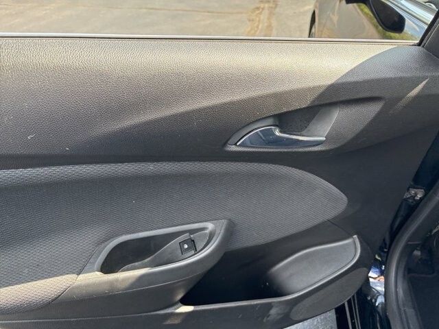 2017 Chevrolet Cruze in Marysville, OH 43040 - 18137235 31