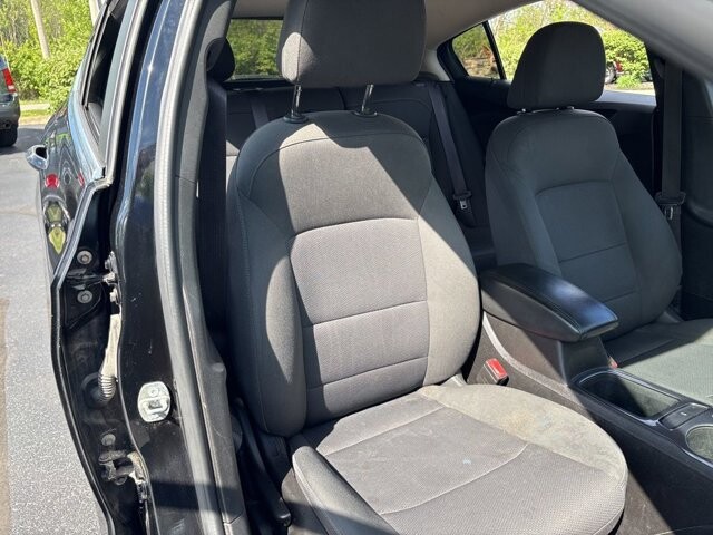 2017 Chevrolet Cruze in Marysville, OH 43040 - 18137235 41