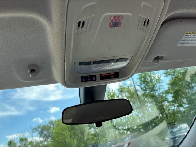 2017 Chevrolet Cruze in Marysville, OH 43040 - 18137235 25