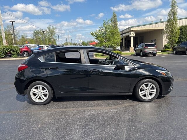 2017 Chevrolet Cruze in Marysville, OH 43040 - 18137235 10