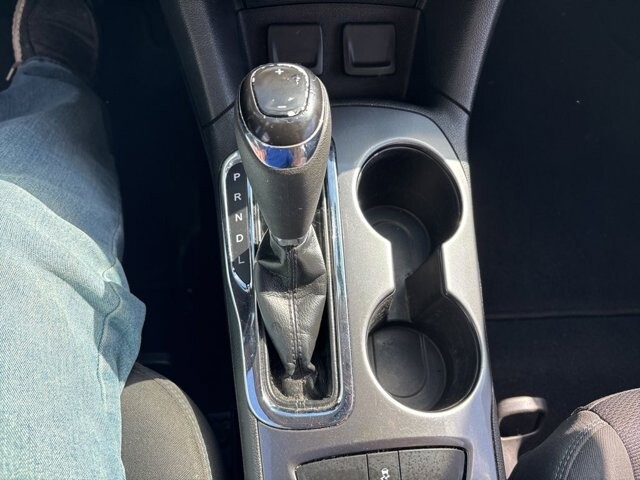 2017 Chevrolet Cruze in Marysville, OH 43040 - 18137235 28