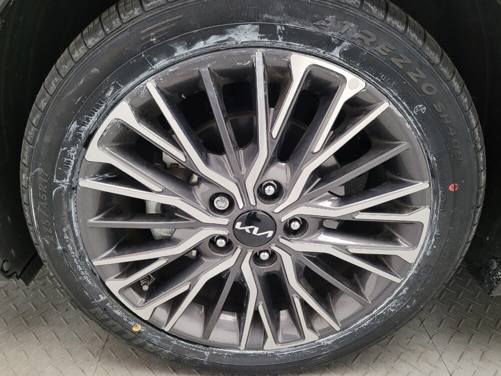 2023 Kia Forte in Downey, CA 90241 - 18137252 31