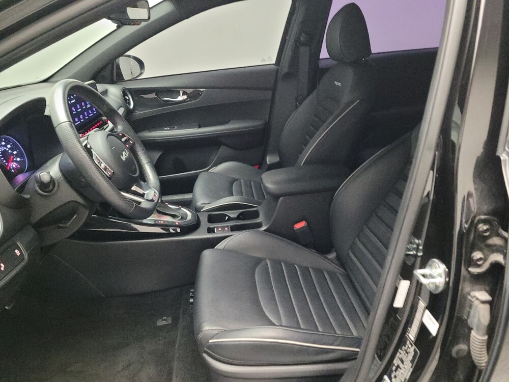 2023 Kia Forte in Downey, CA 90241 - 18137252 17