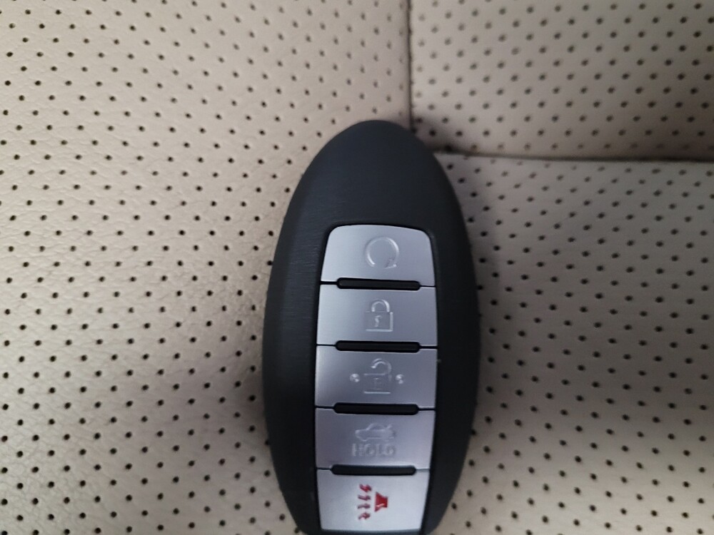 2020 Nissan Rogue in Montclair, CA 91763 - 18137255 32