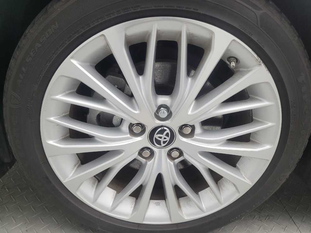 2018 Toyota Camry in Jackson, MS 39211 - 18137271 31
