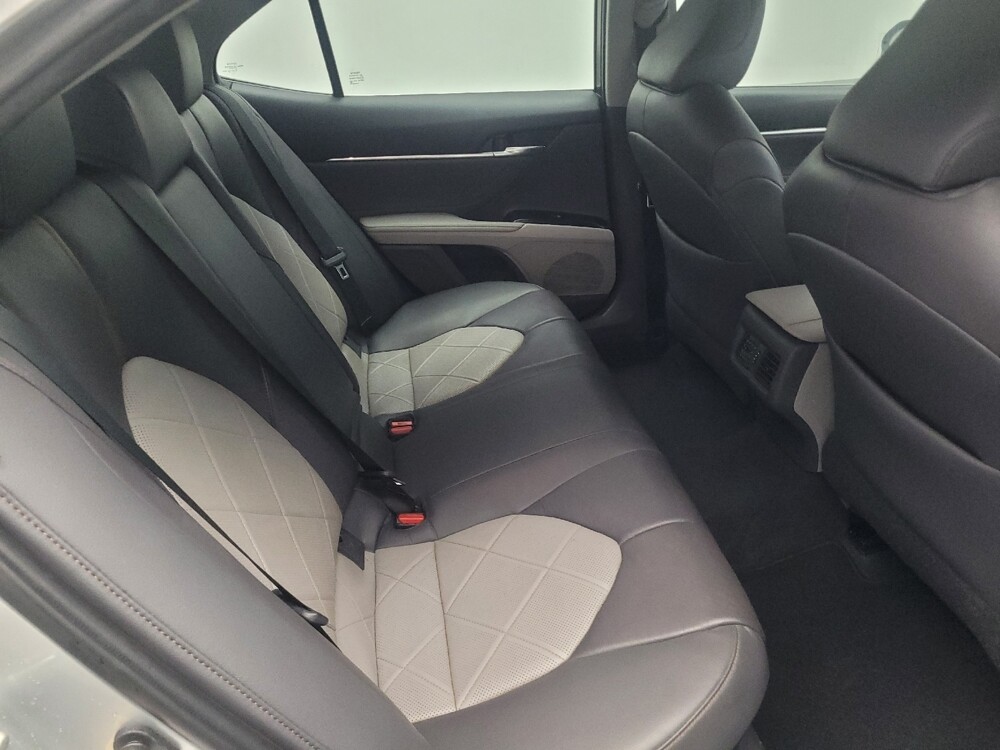 2018 Toyota Camry in Jackson, MS 39211 - 18137271 19