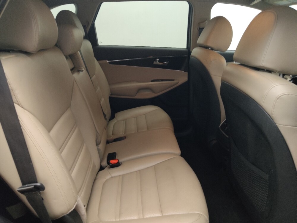 2019 Kia Sorento in Morrow, GA 30260 - 18137272 19