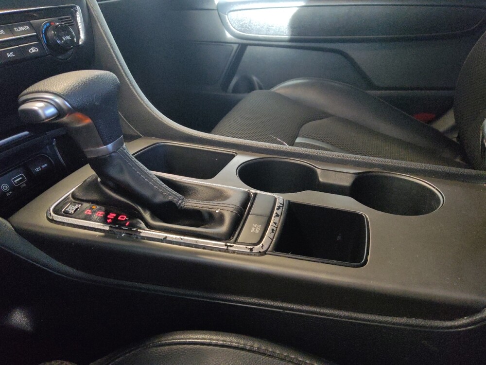 2019 Kia Optima in Chandler, AZ 85225 - 18137306 26